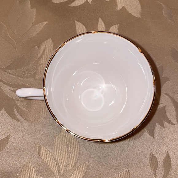 Royal Sutherland Tea Cup - Picture 3 of 4